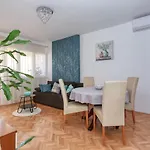 Апартаменти Rita Sea View
