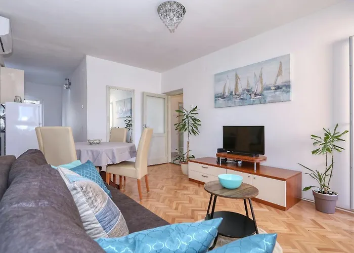 Rita Sea View 아파트 자다르